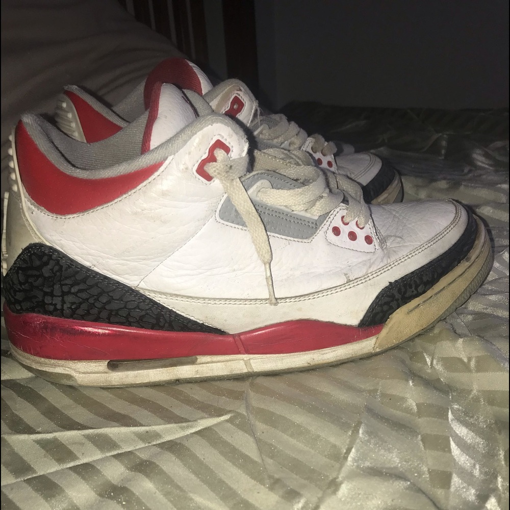 Air Jordan Retro 3s Fire Red